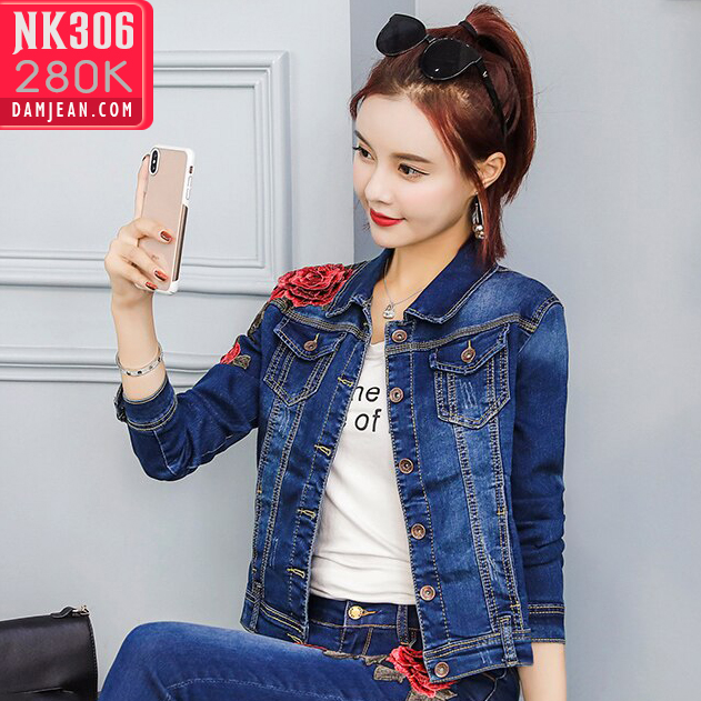 ÁO KHOÁC JEAN FORM NGẮN TAY ĐÍNH HOA HỒNG - NK306